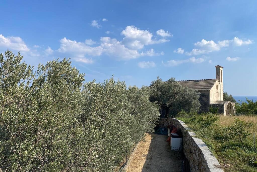 Vila Relais San Sebastiano Pietra Ligure Exteriér fotografie
