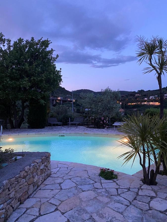 Vila Relais San Sebastiano Pietra Ligure Exteriér fotografie